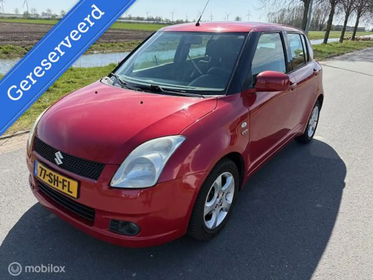 Suzuki Swift 1.5 Exclusive Rot - 2