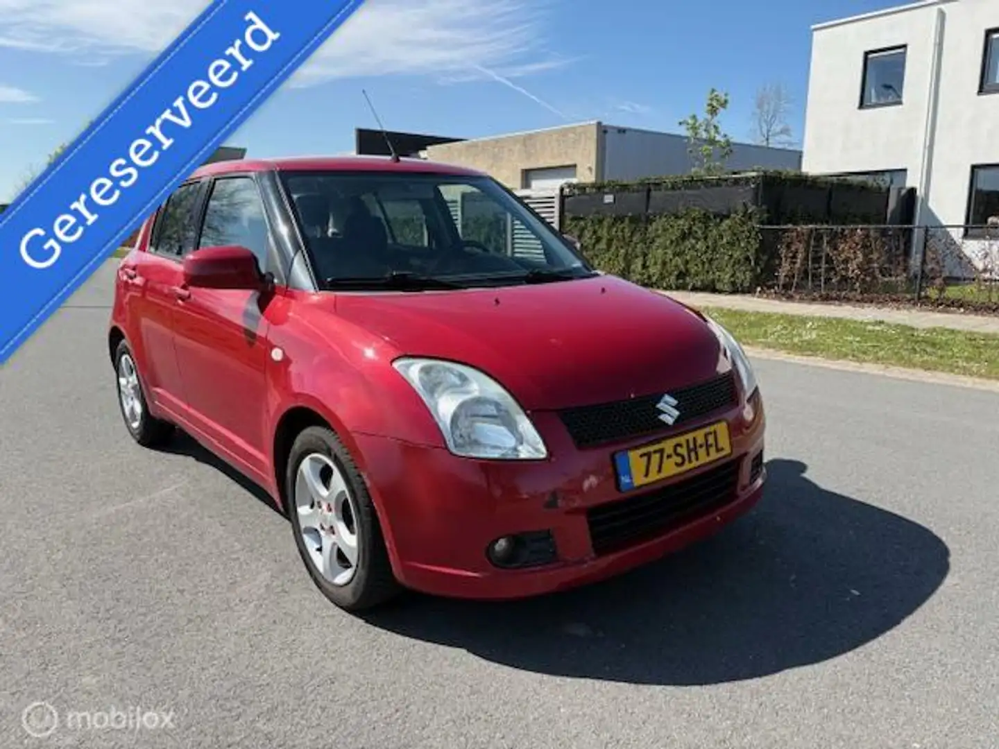 Suzuki Swift 1.5 Exclusive Rot - 1