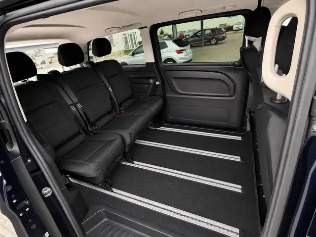 Mercedes-Benz Vito view 12