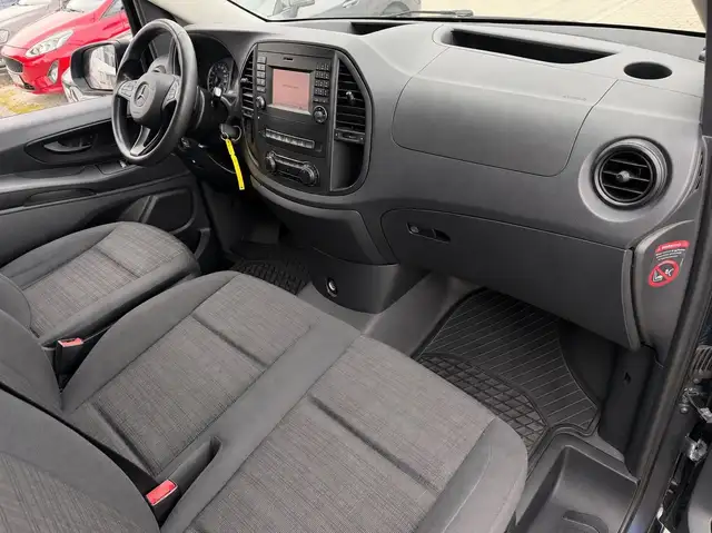 Mercedes-Benz Vito view 10