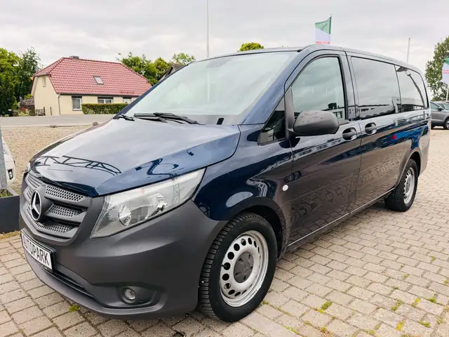 Mercedes-Benz Vito view 3