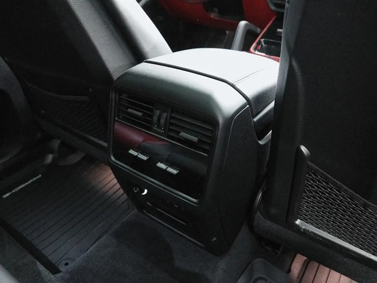 Porsche Cayenne снимка Porsche Cayenne