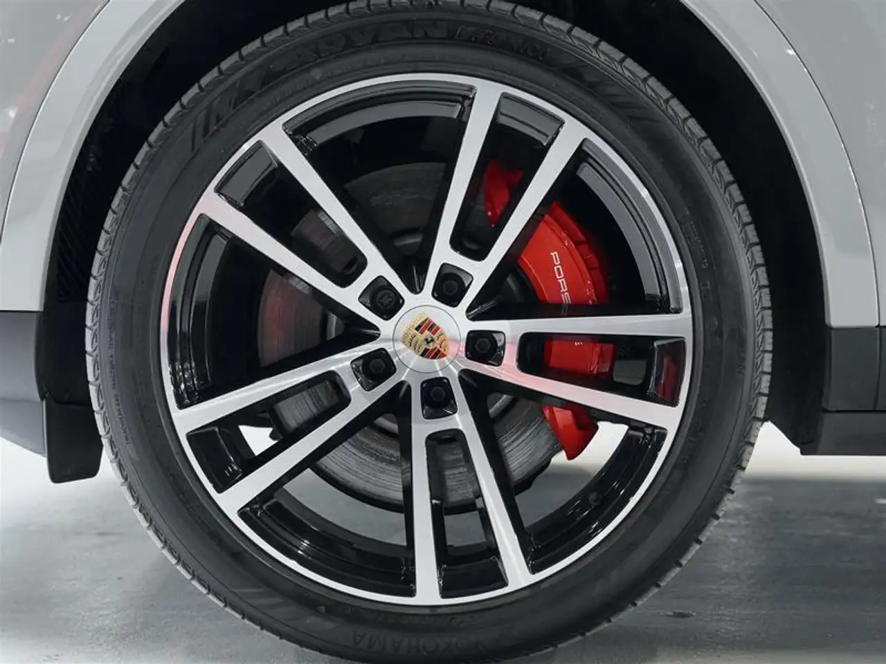 Porsche Cayenne снимка Porsche Cayenne