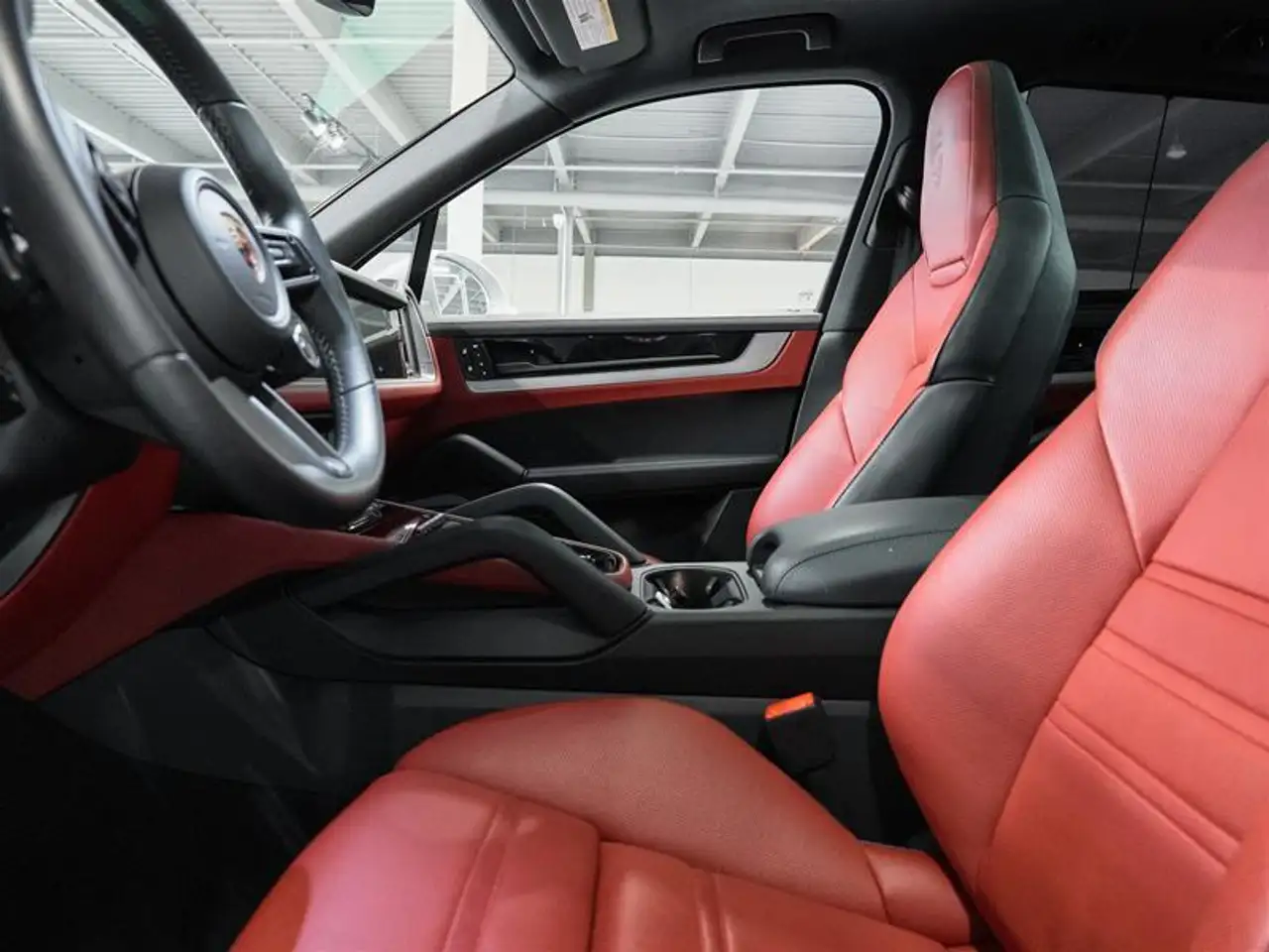 Porsche Cayenne снимка Porsche Cayenne