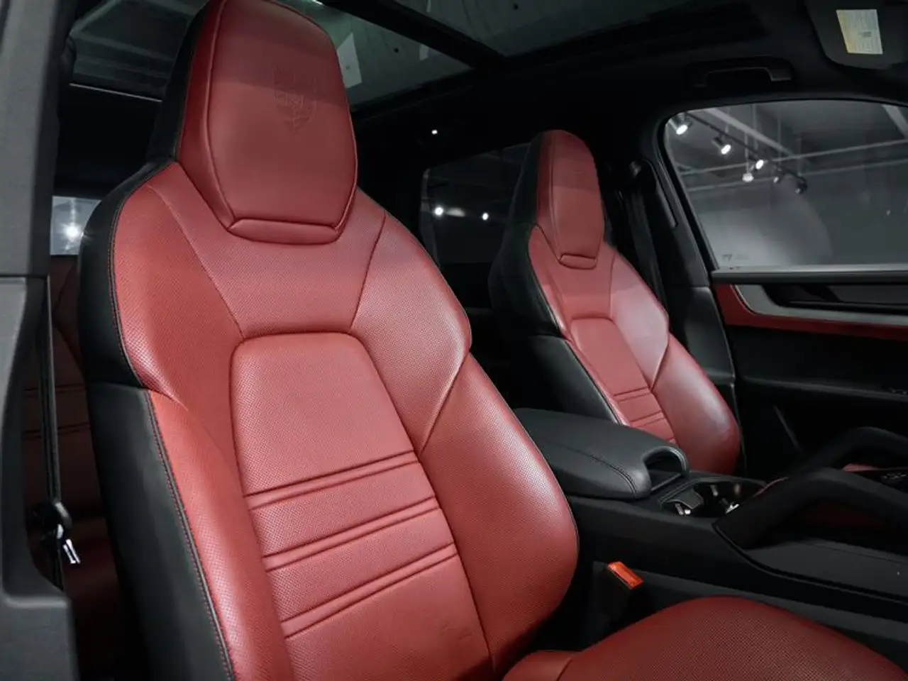 Porsche Cayenne снимка Porsche Cayenne
