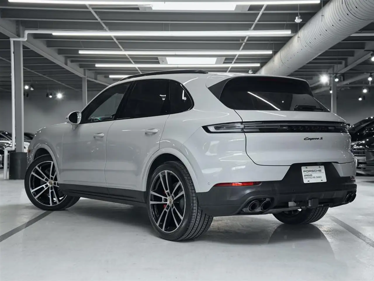Porsche Cayenne снимка Porsche Cayenne