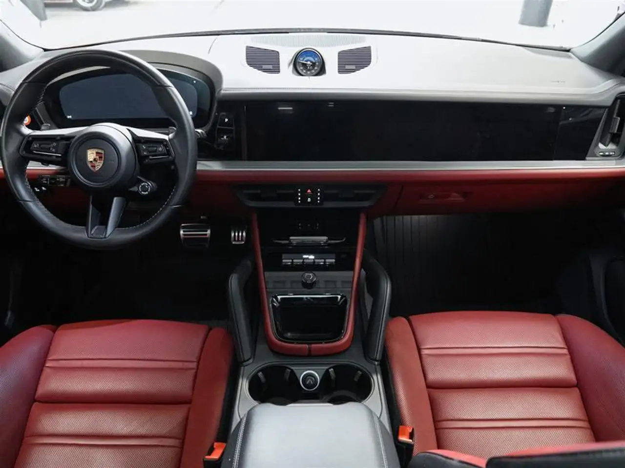 Porsche Cayenne снимка Porsche Cayenne