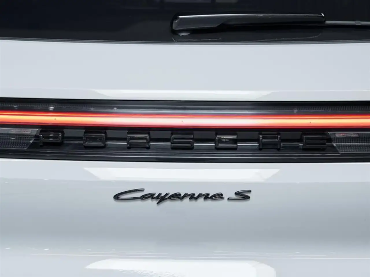 Porsche Cayenne снимка Porsche Cayenne
