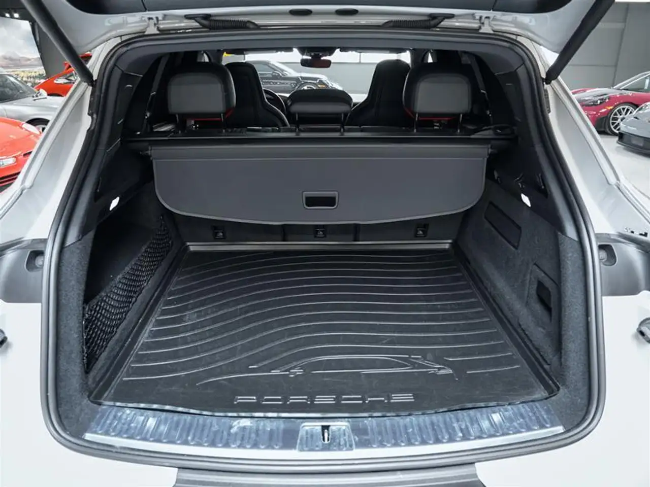 Porsche Cayenne снимка Porsche Cayenne