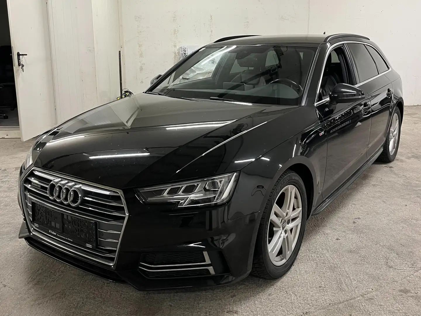 Audi A4 quattro sport 3,0 Schwarz - 1