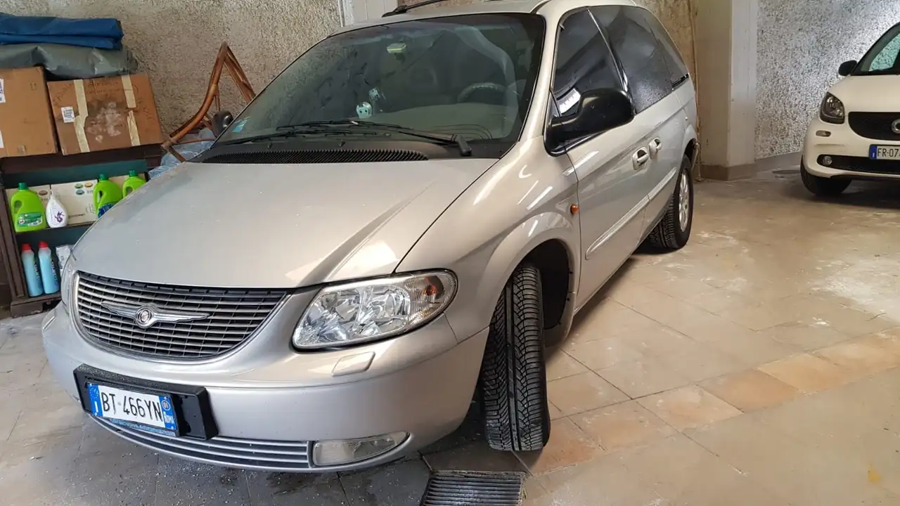 Chrysler Voyager 2.5 crd LX, foto 2
