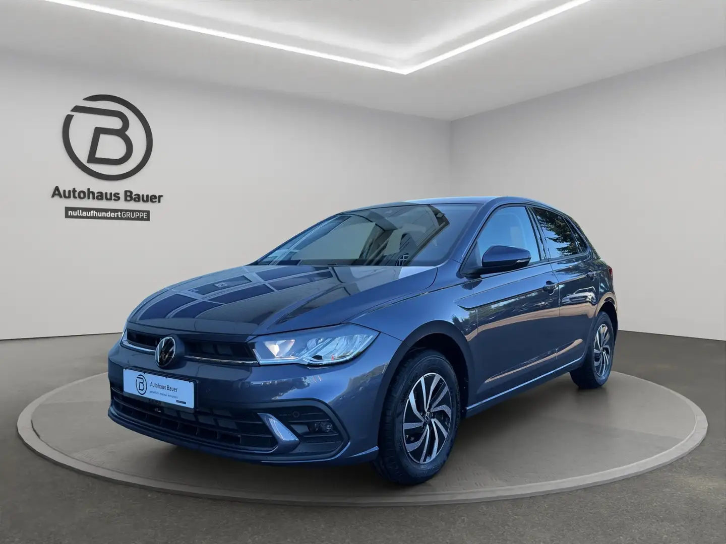 Volkswagen Polo VI 1.0TSI DSG Life App RfK Shz Grau - 2