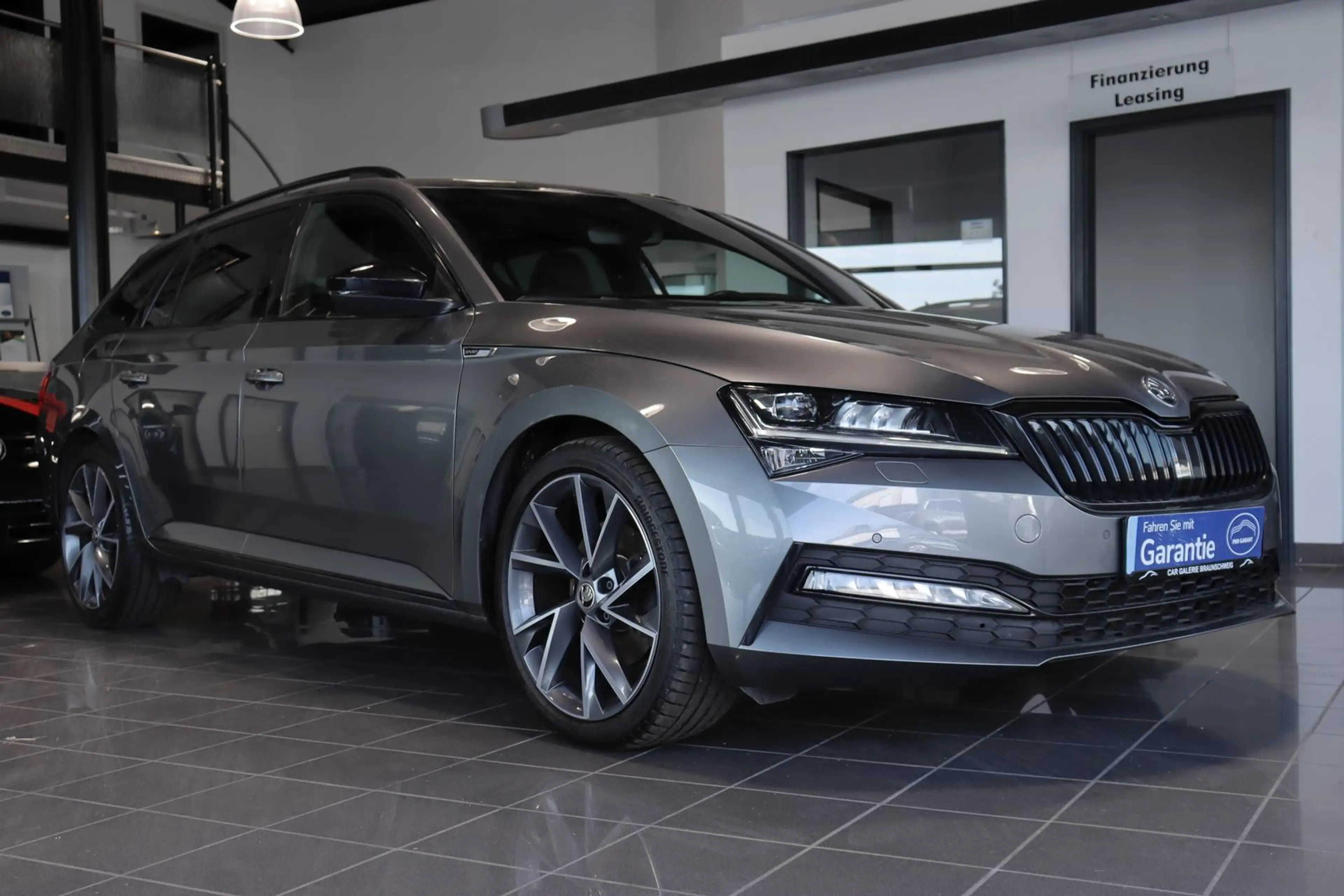 Skoda Superb 2.0 TDI Sportline Android*ACC*SHZ* — photo 2