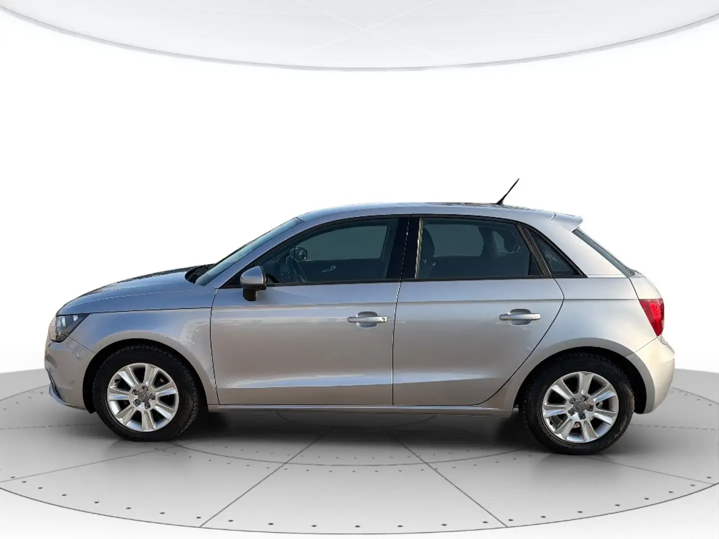 Audi A1 Sportback 1.2 tfsi Attraction Argent - 2