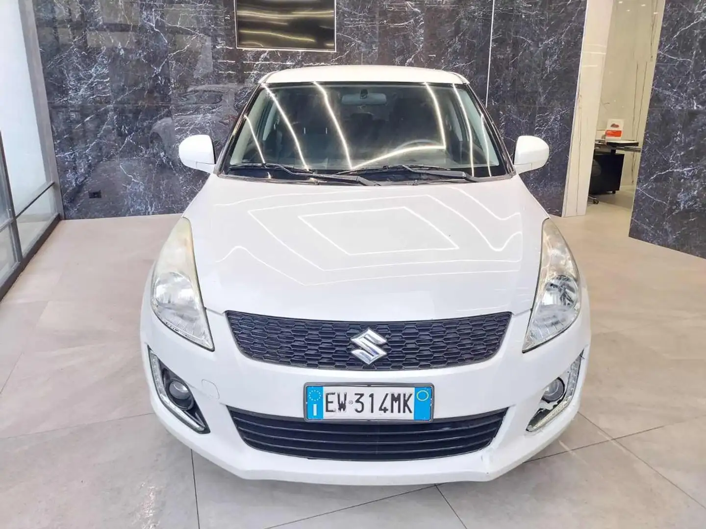Suzuki Swift 1.3 DDiS 5 porte B-Easy (Garanzia 12 Mesi) Bianco - 1