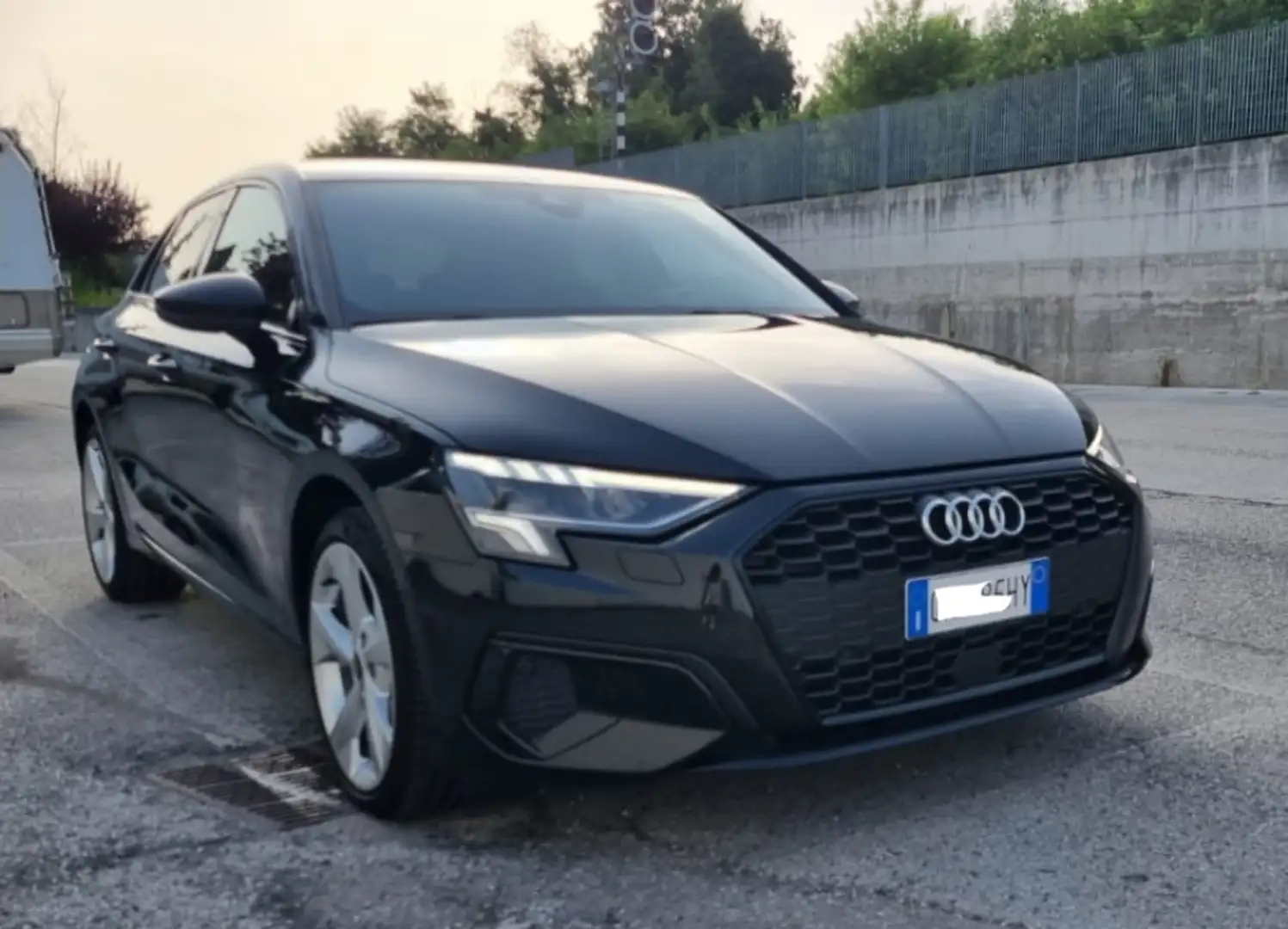 Audi A3 A3 Sportback 1.5 g-tron Business Advanced s-tronic Negru - 2