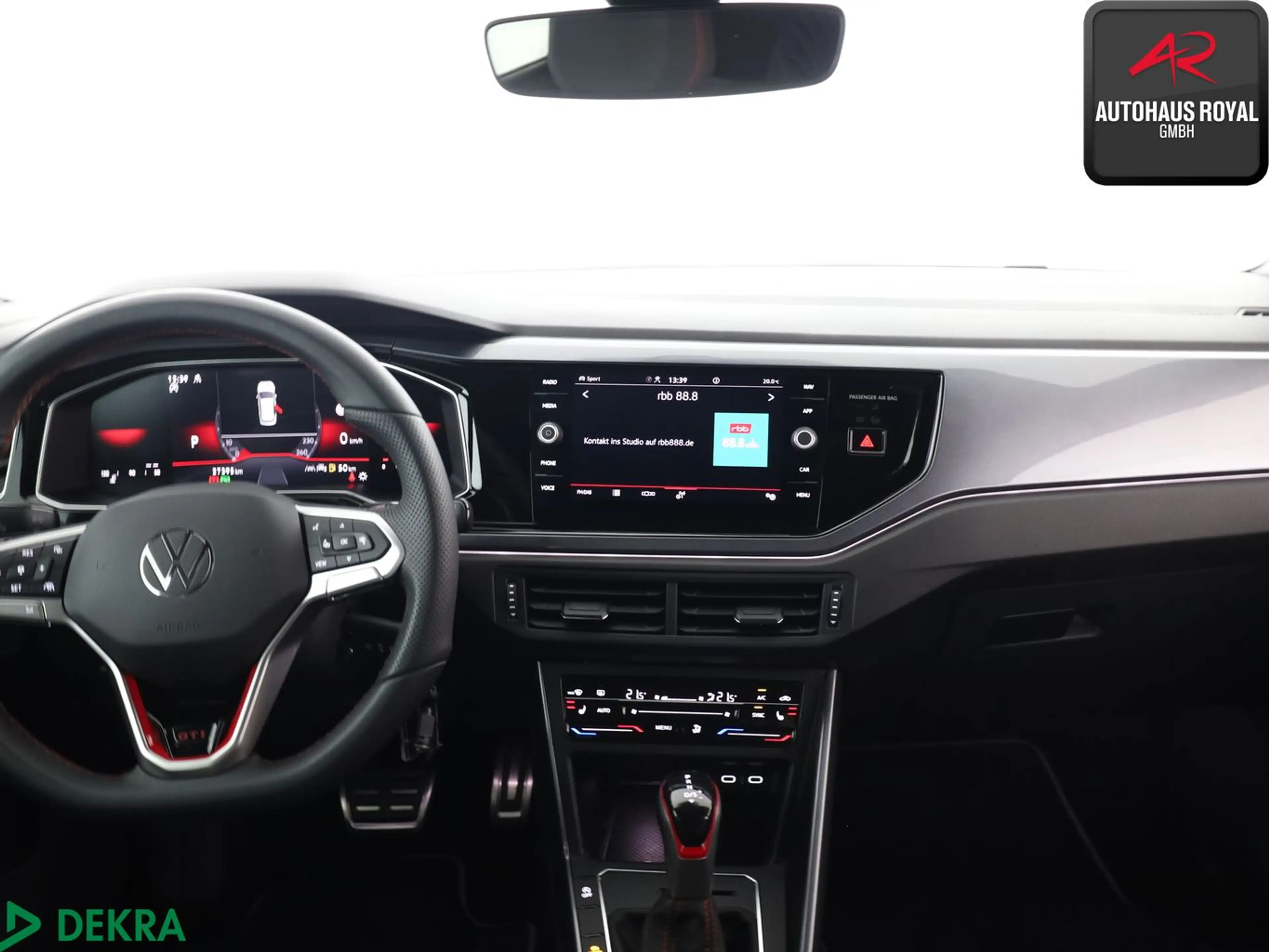 Volkswagen Polo 2.0 TSI IQ-LIGHT,IQ-DRIVE,ACC,CARPLAY,1.HD — photo 9