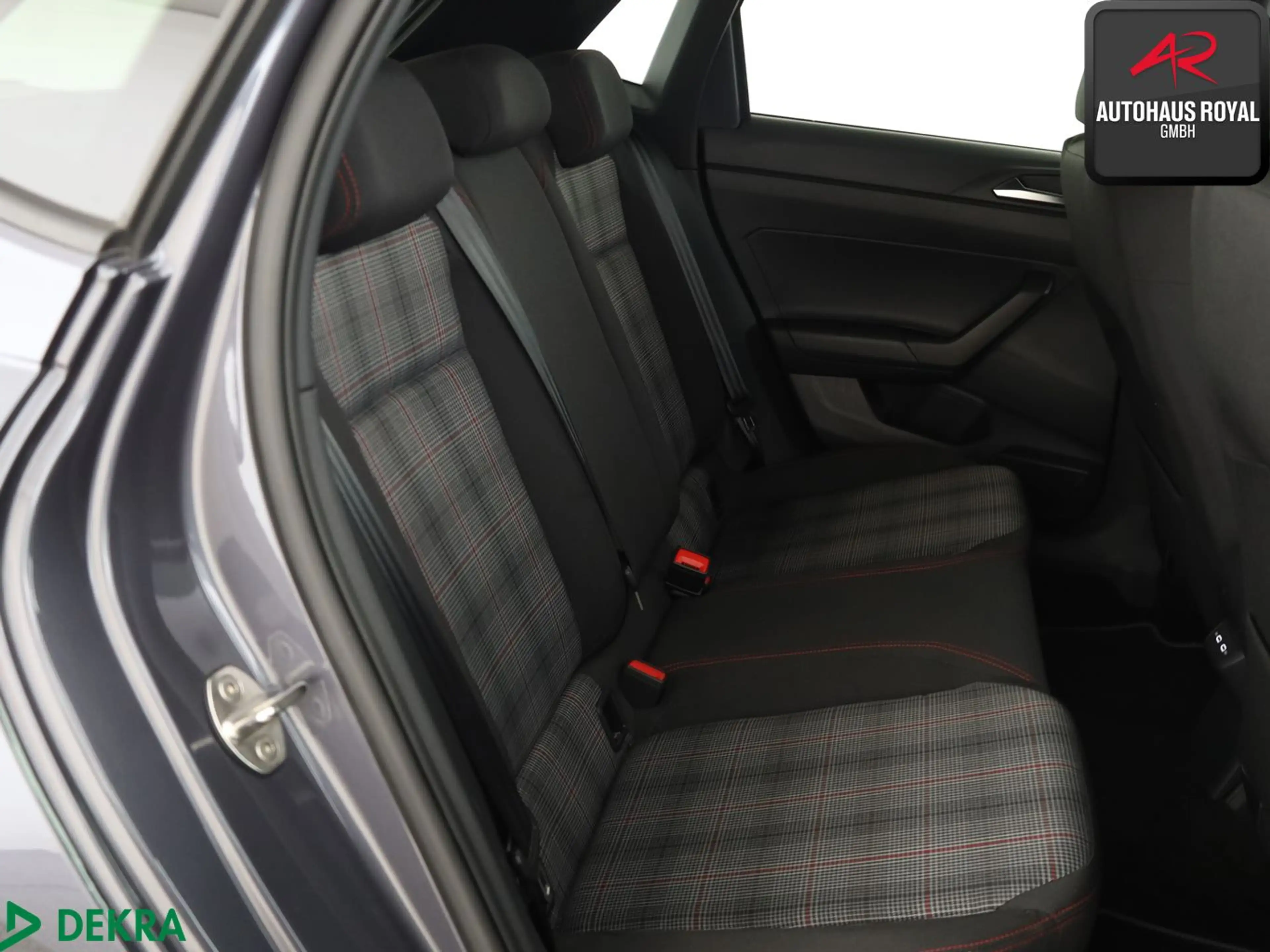 Volkswagen Polo 2.0 TSI IQ-LIGHT,IQ-DRIVE,ACC,CARPLAY,1.HD — photo 12