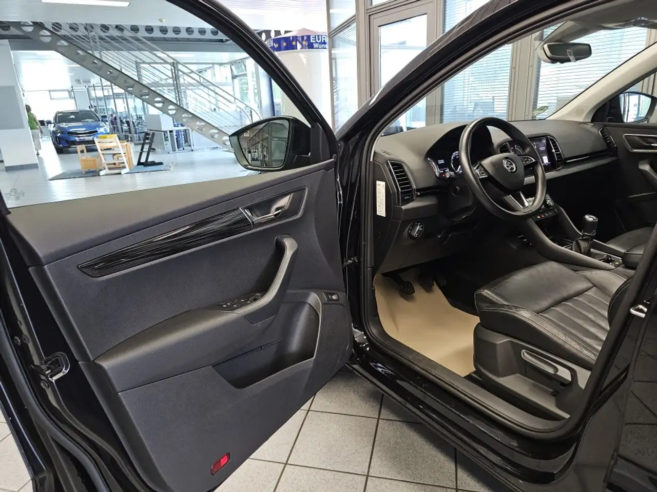 Skoda Karoq Style Leder,Pano-Dach,AHK,Sitzheizung,PDC, миниатюра 24