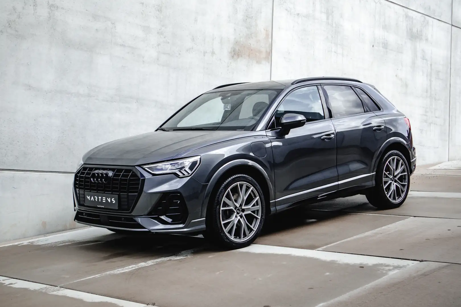 Audi Q3 Q3 45 TFSIe S tronic S line Gris - 1