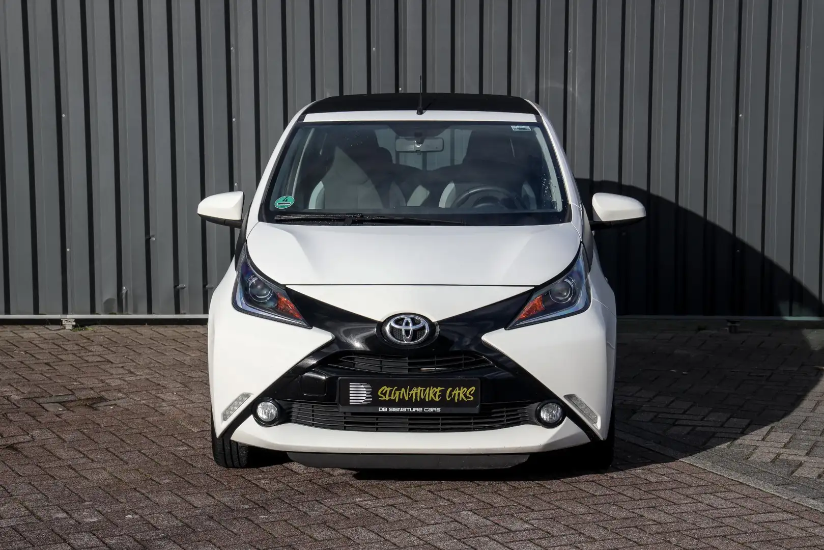 Toyota Aygo 1.0 VVT-i x-wave Cabrio|Camera|Navi|Keyless|Cruise - 1