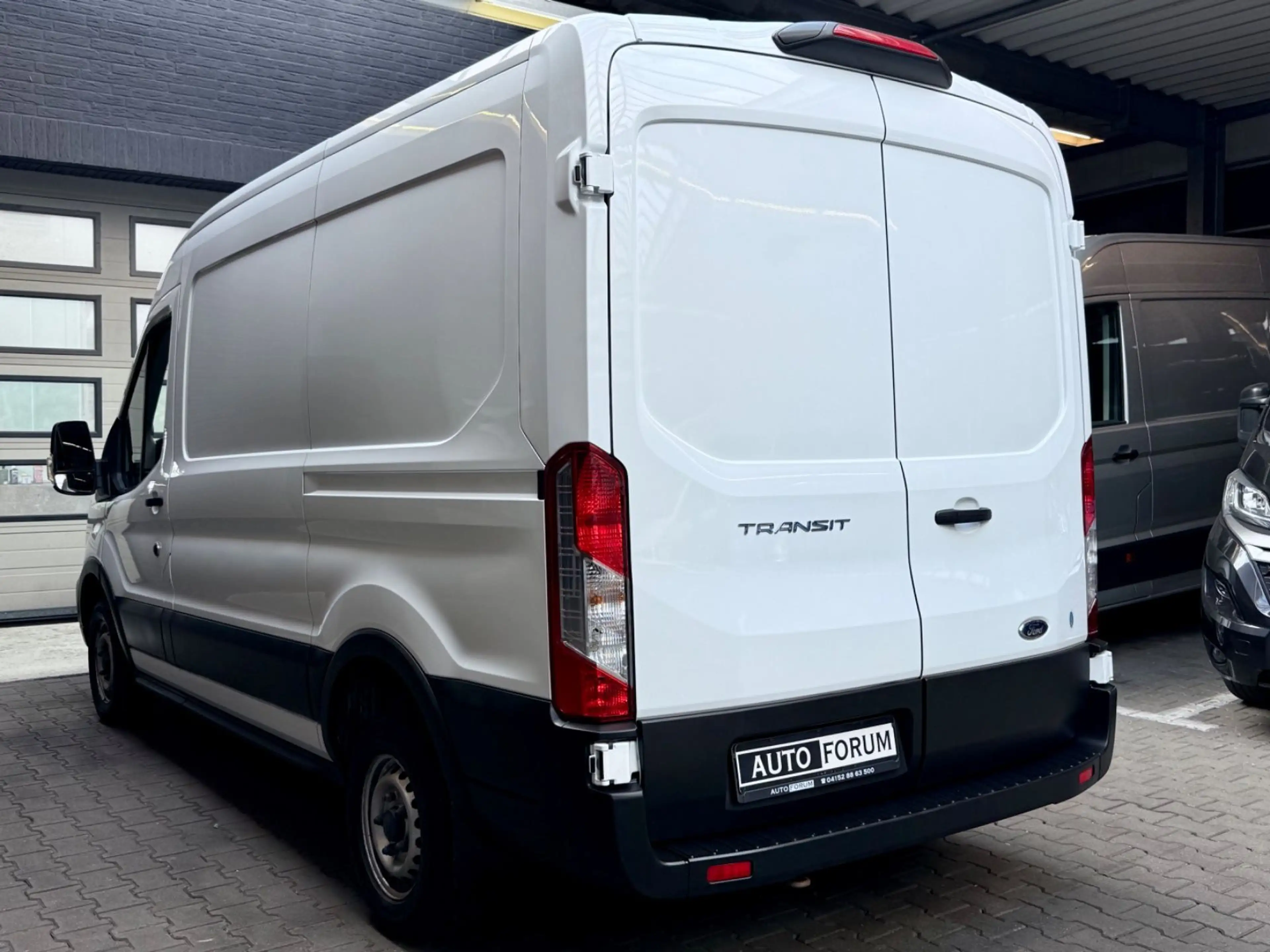 Ford Transit 2.0 D L2H2 1. HAND BLUETOOTH — photo 8