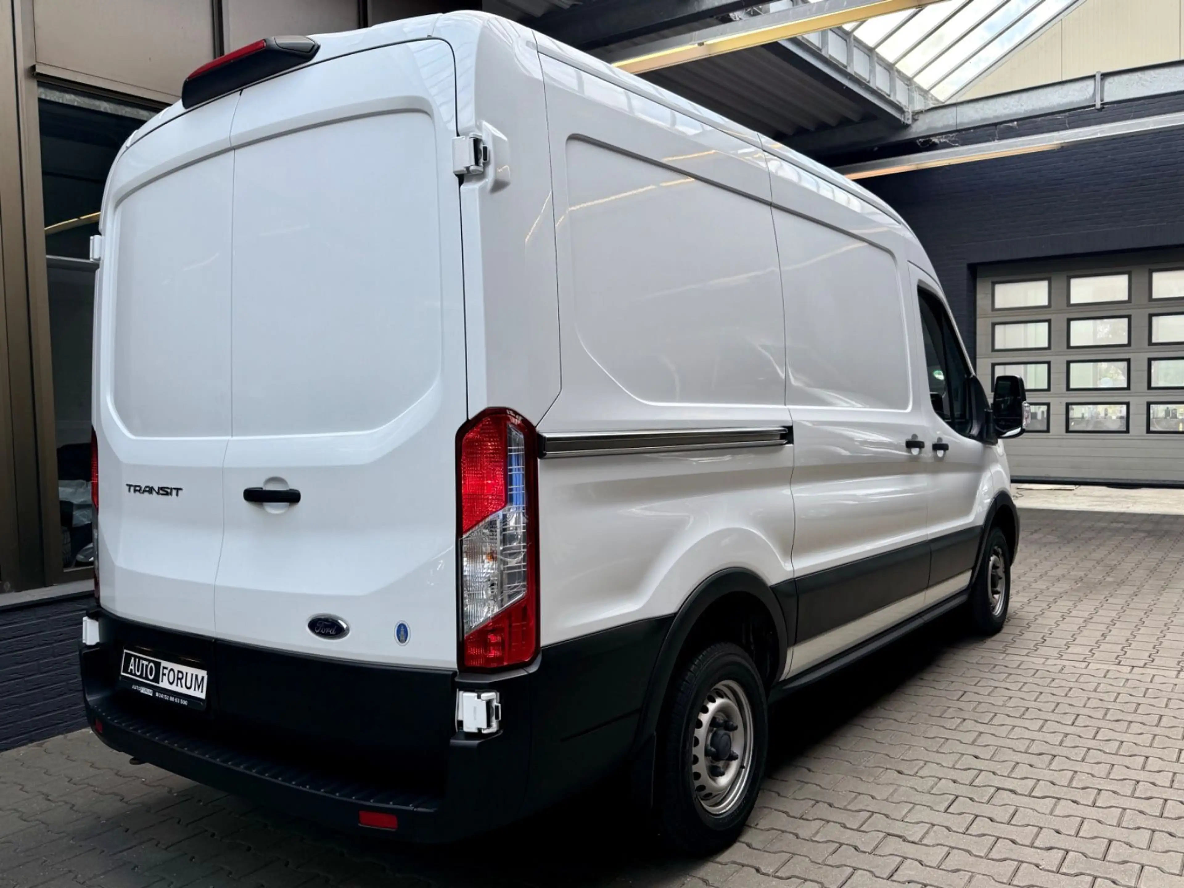 Ford Transit 2.0 D L2H2 1. HAND BLUETOOTH — photo 12