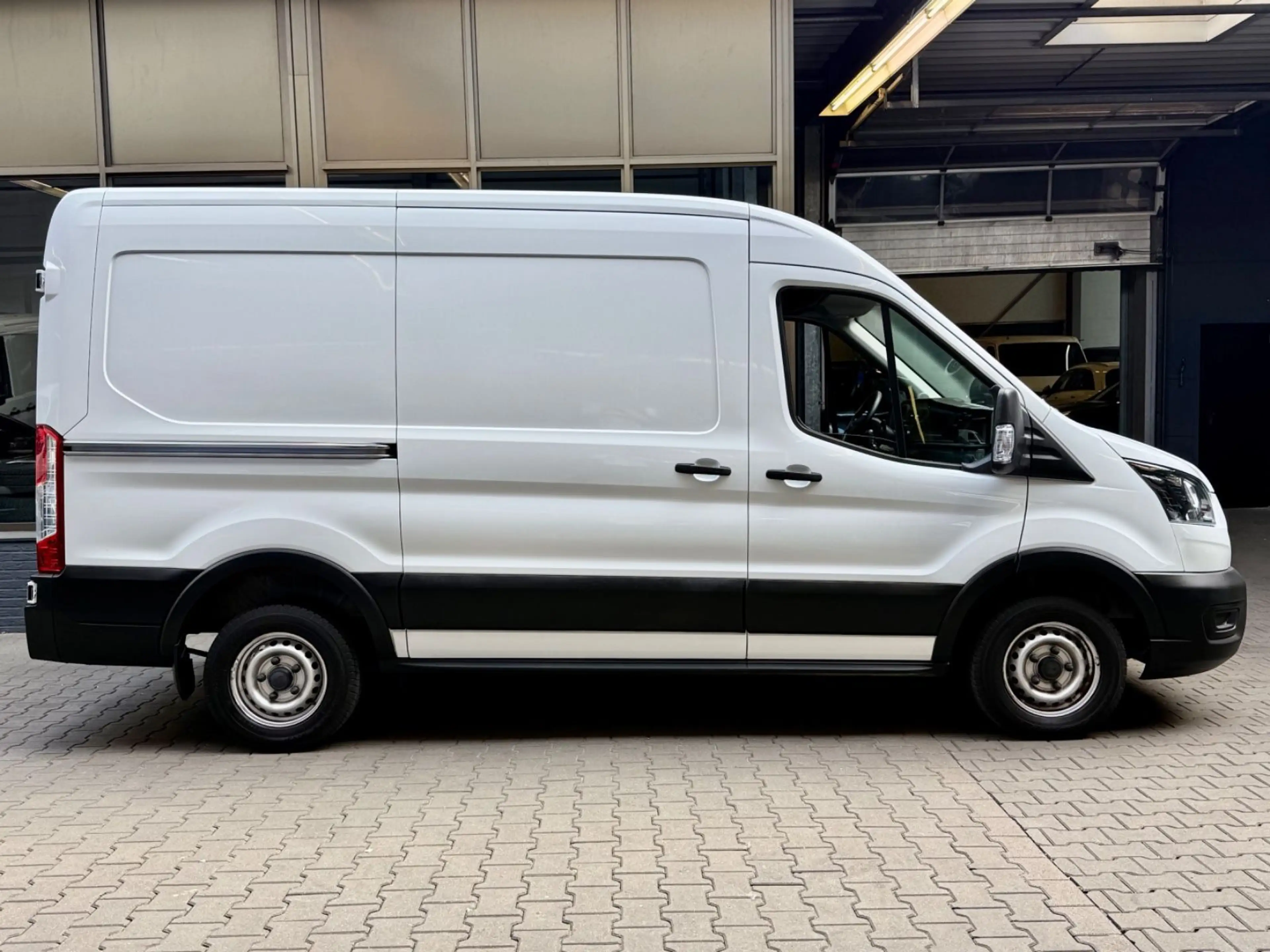 Ford Transit 2.0 D L2H2 1. HAND BLUETOOTH — photo 14