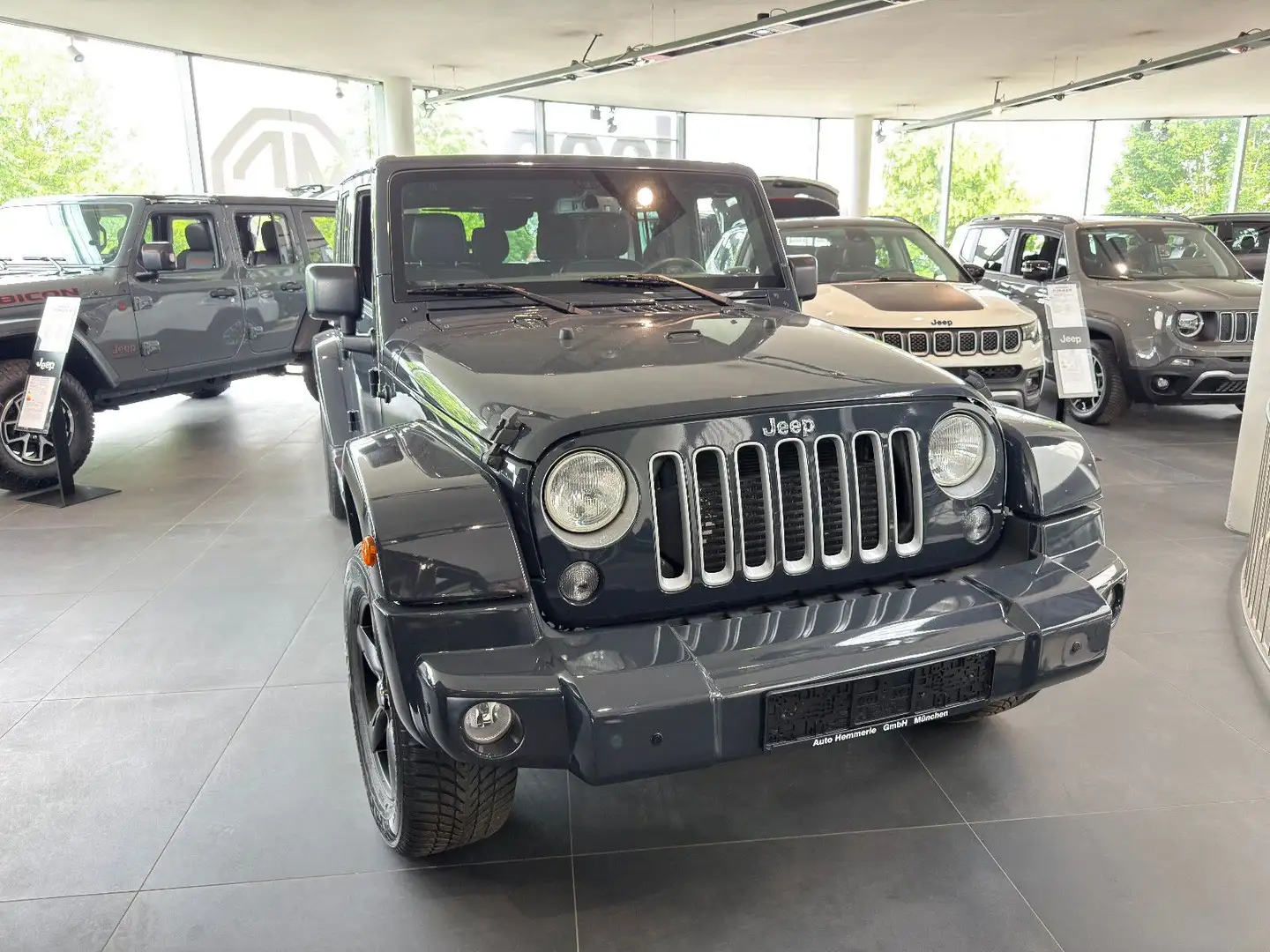 Jeep Wrangler 2.8l CRDi SAHARA Automatik*RHINO* Grau - 1