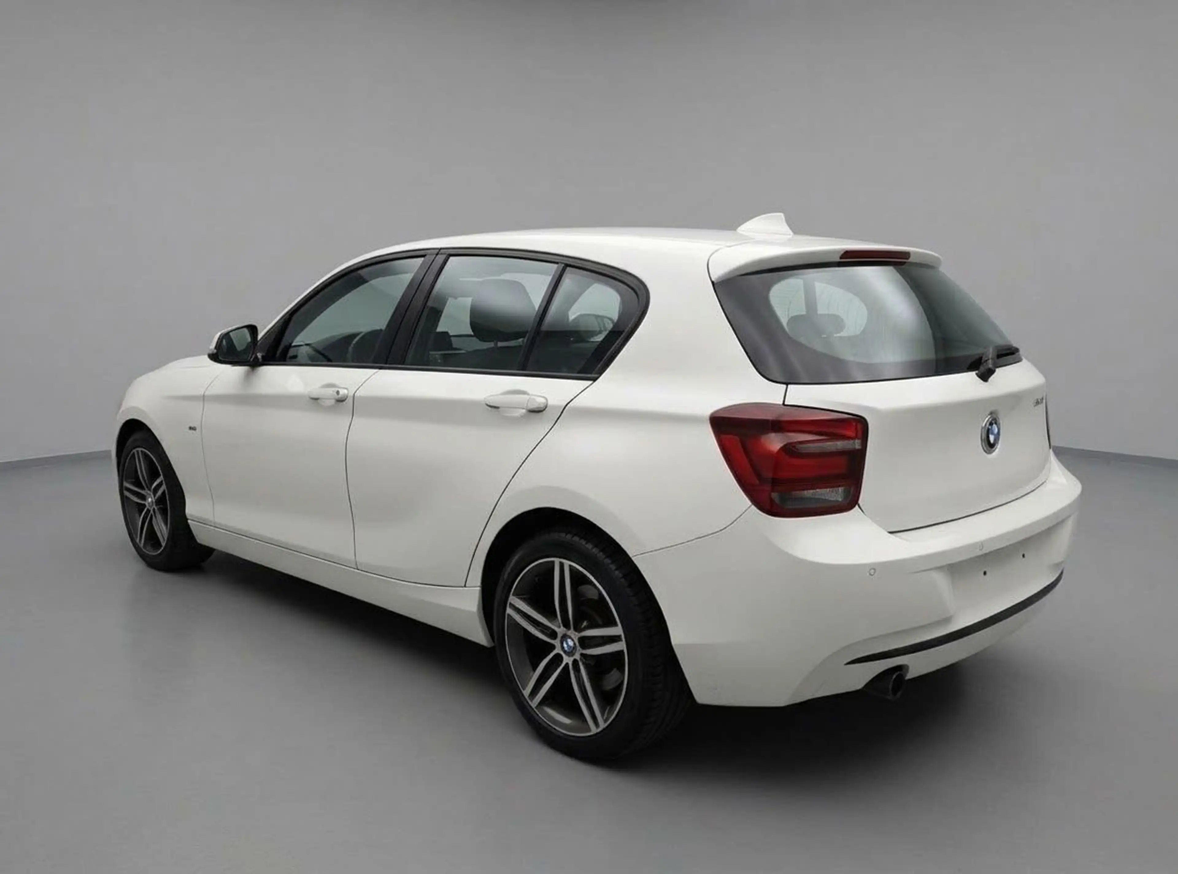 BMW 125 d Sport-Line Automatik|Xenon|Bluetooth|Tempo — photo 2