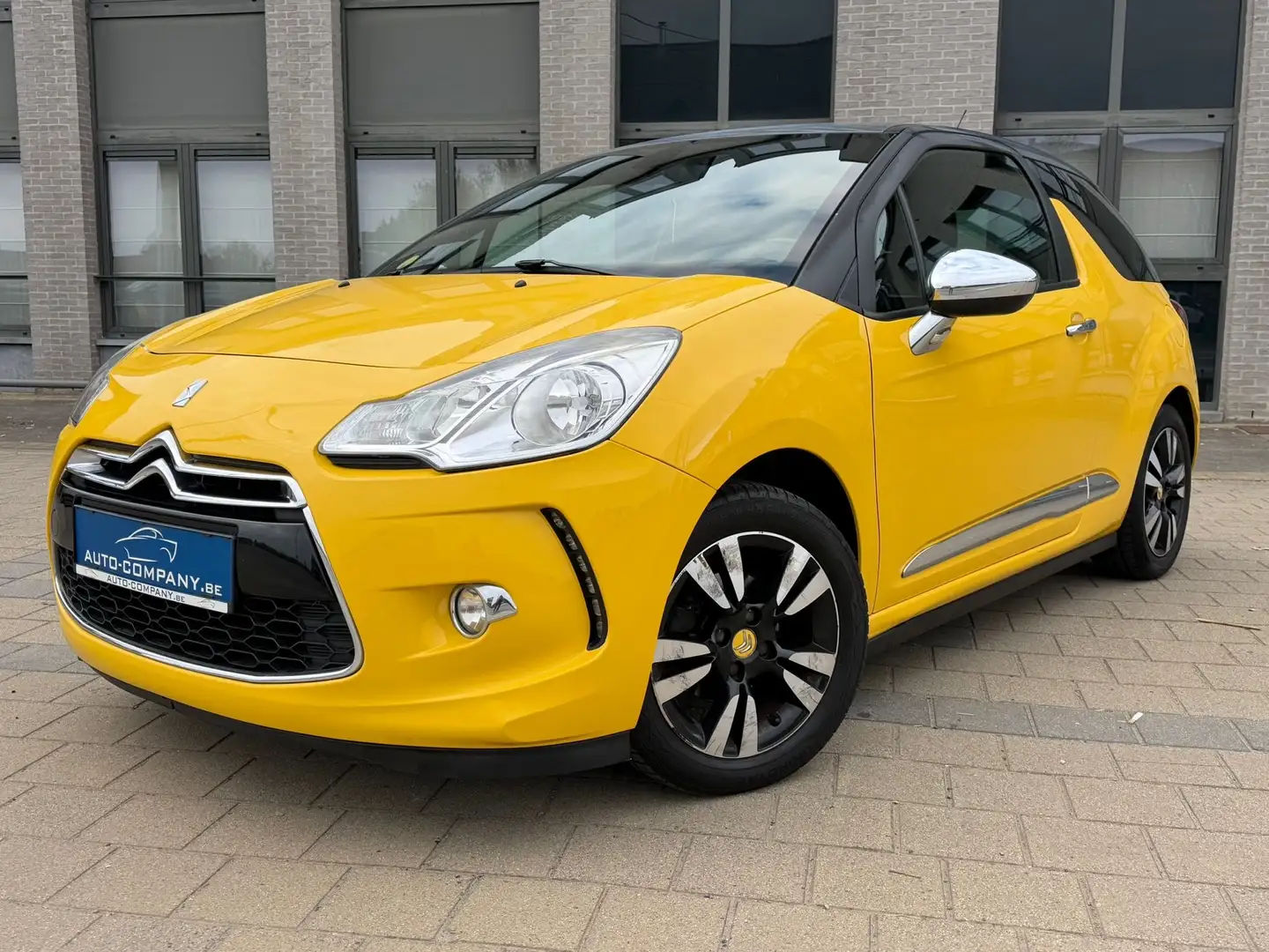 Citroen DS3 DS3 HDi 90 FAP SoChic Jaune - 2
