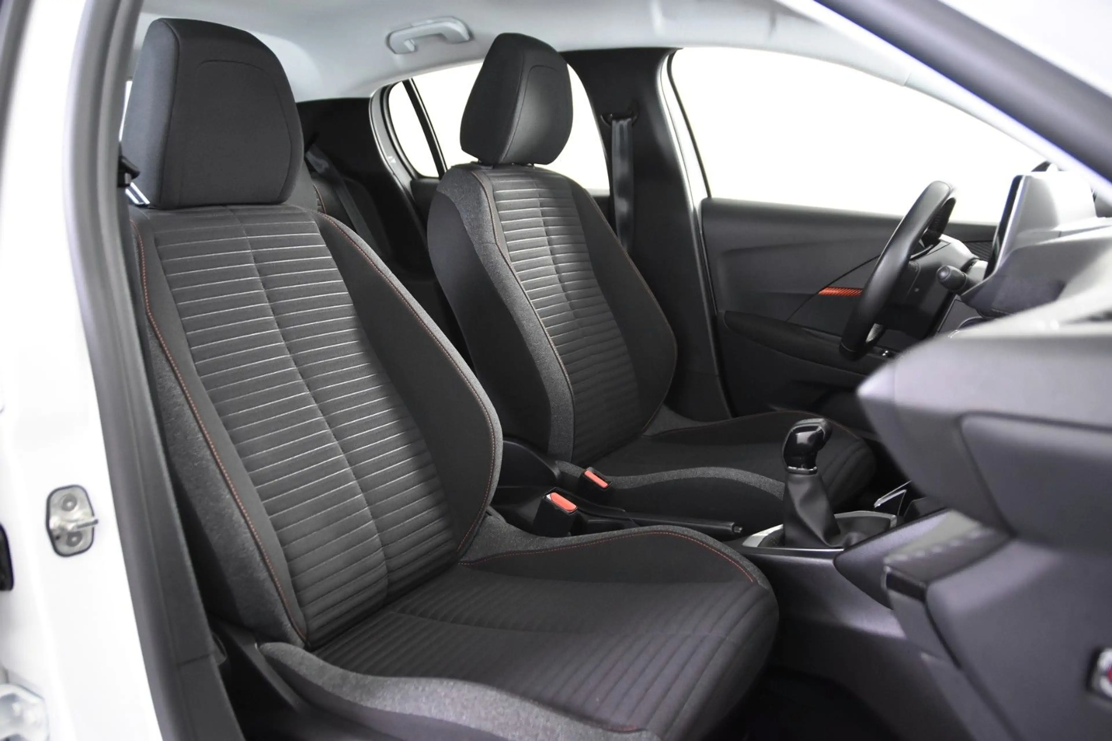 Peugeot 208 Edition *1.Hand*Navi*Park ass.*Carplay* — photo 3