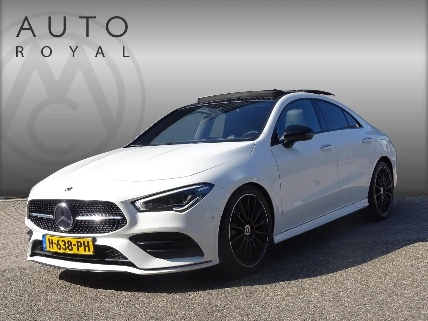 Mercedes-Benz CLA 200 Business Solution AMG PANORAMADAK|LEDER|ACHTERUIT Wit - 1