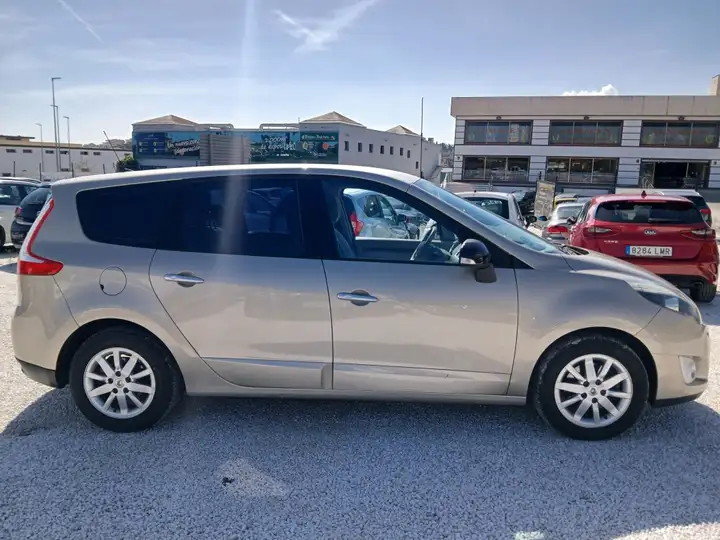 Renault Grand Scénic 2009, foto 4