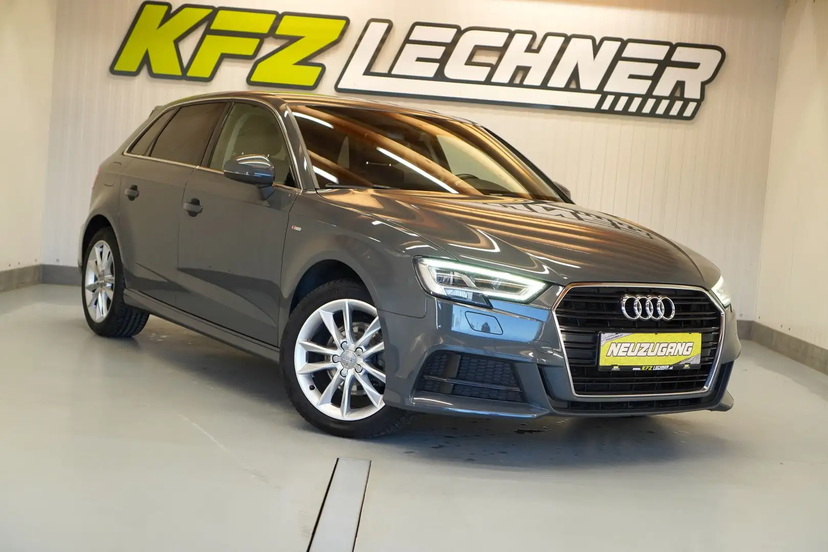 Audi A3 SB TFSI "S line" NAVI*LED*SITZH* Grau - 2