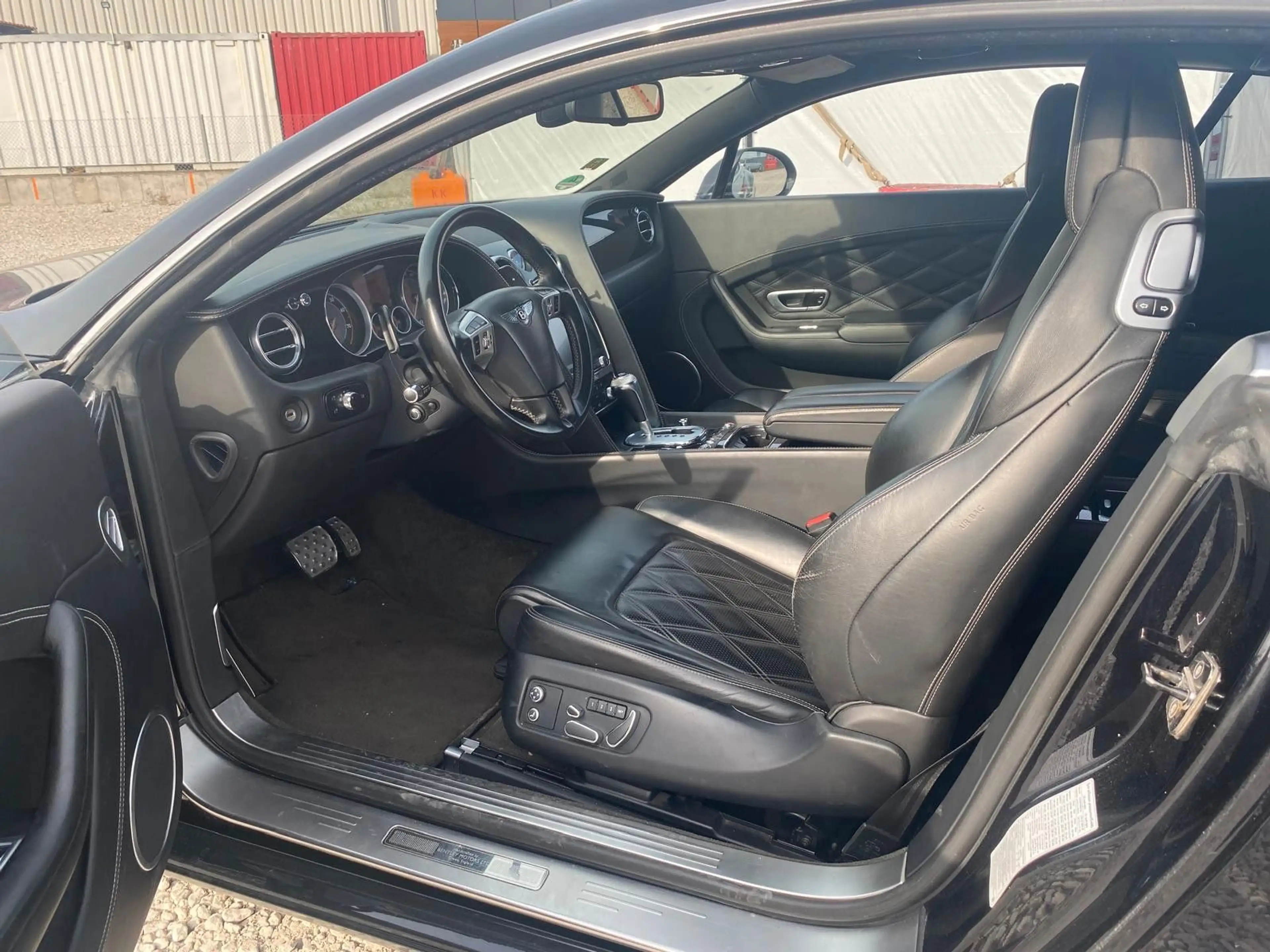 Bentley Continental GT 6.0 W12 4WD Automatik — photo 5