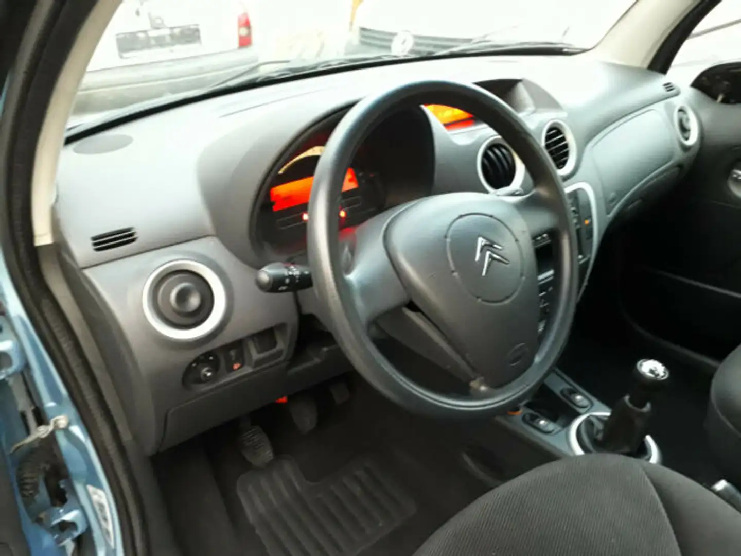 Citroen C3 1.4 Style  Benzin & Erdgas Tüv + Insp neu Blau - 2