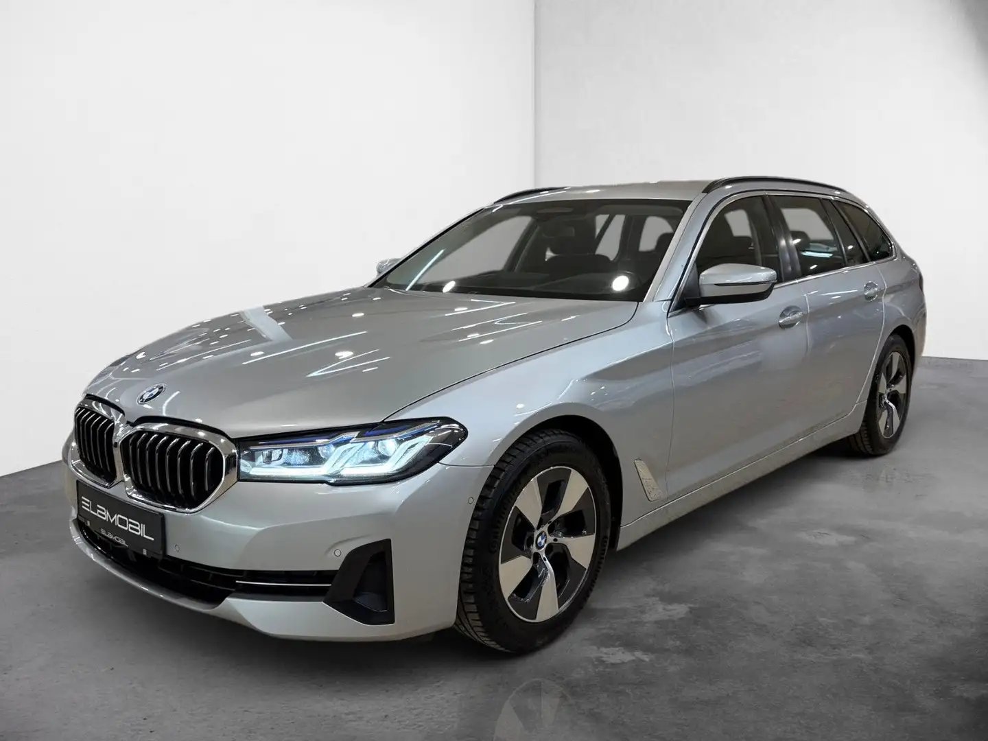 BMW 520 d xDrive Touring HeadUp-KeyLess-Laser-AHK-1H Argent - 2