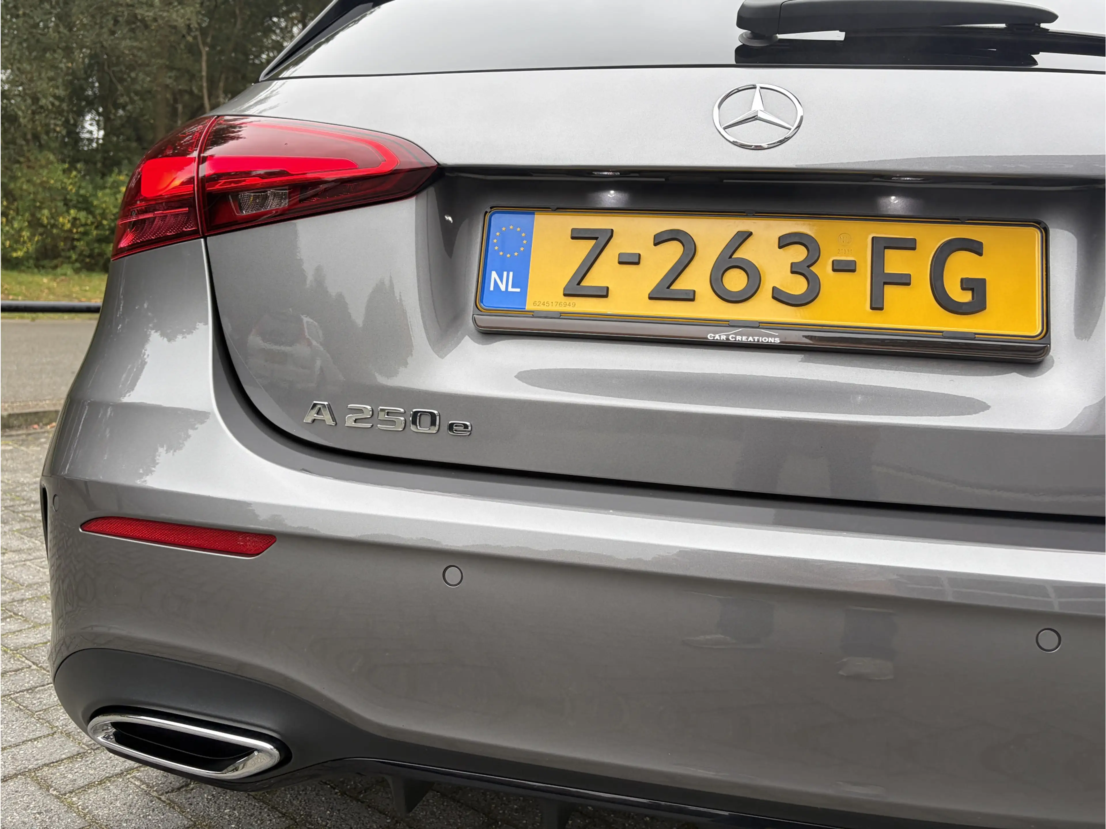 Mercedes-Benz A 250 e AMG Line Panoramadak — photo 6