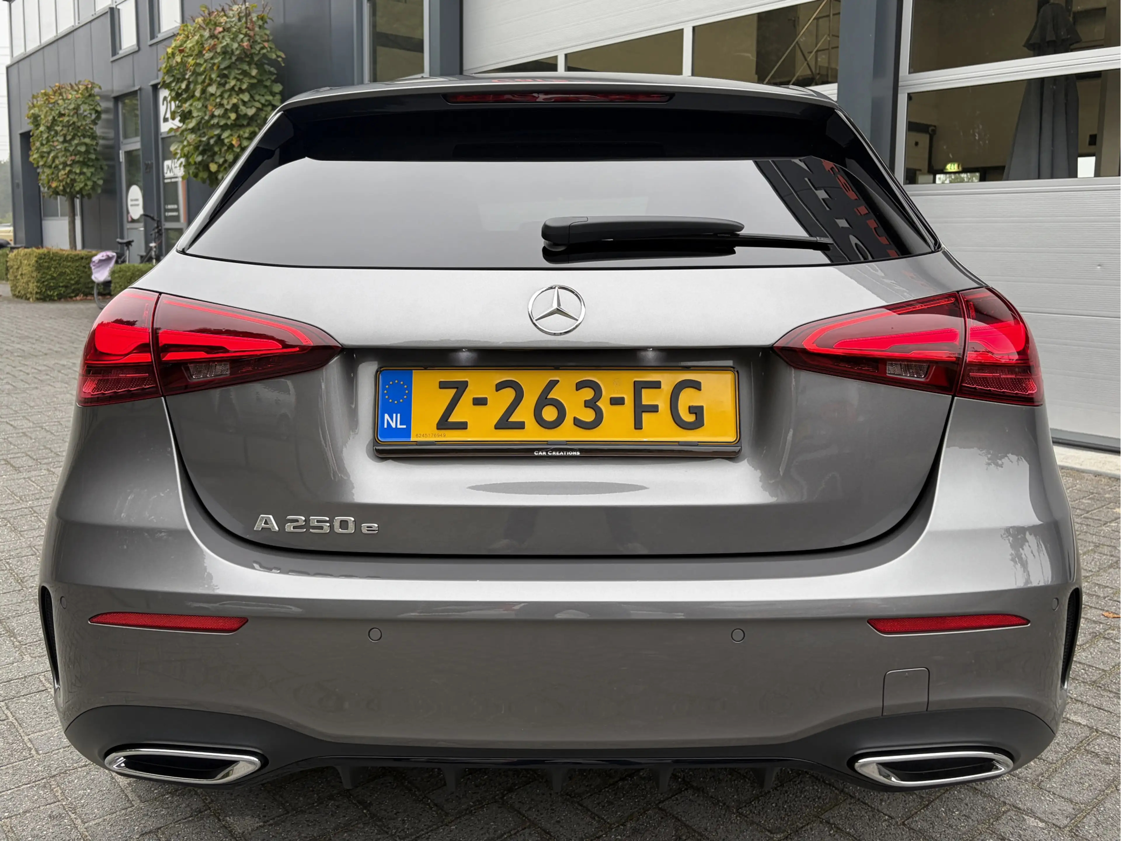 Mercedes-Benz A 250 e AMG Line Panoramadak — photo 8