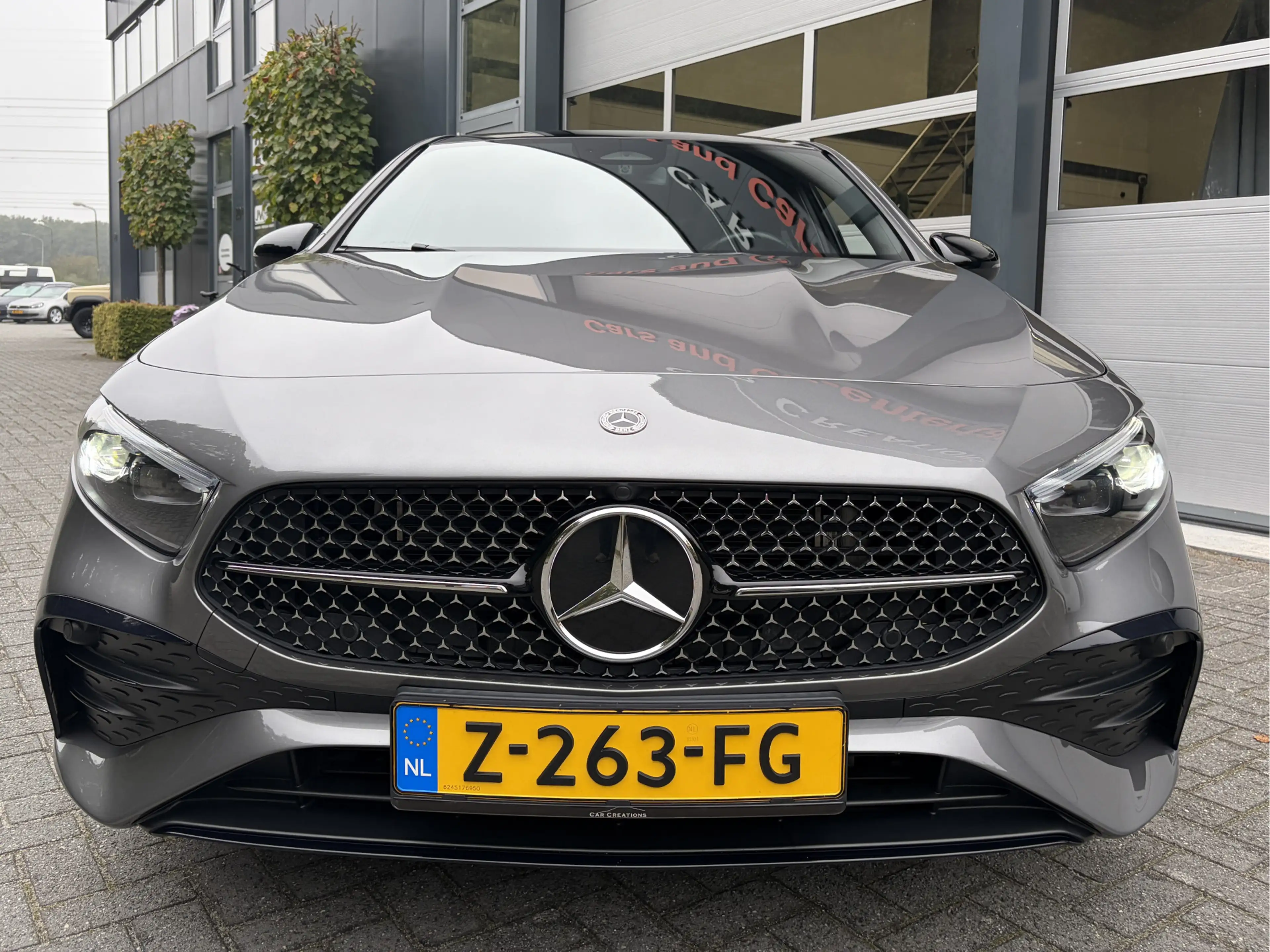 Mercedes-Benz A 250 e AMG Line Panoramadak — photo 7