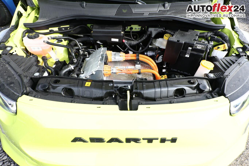 Abarth 500e Turismo 42 kWh LED Pano Nav JBL SHZ Kam PDC 114... — photo 11