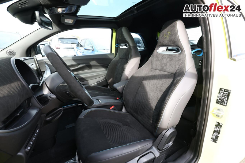 Abarth 500e Turismo 42 kWh LED Pano Nav JBL SHZ Kam PDC 114... — photo 5
