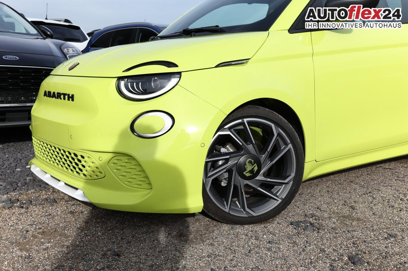 Abarth 500e Turismo 42 kWh LED Pano Nav JBL SHZ Kam PDC 114... — photo 4