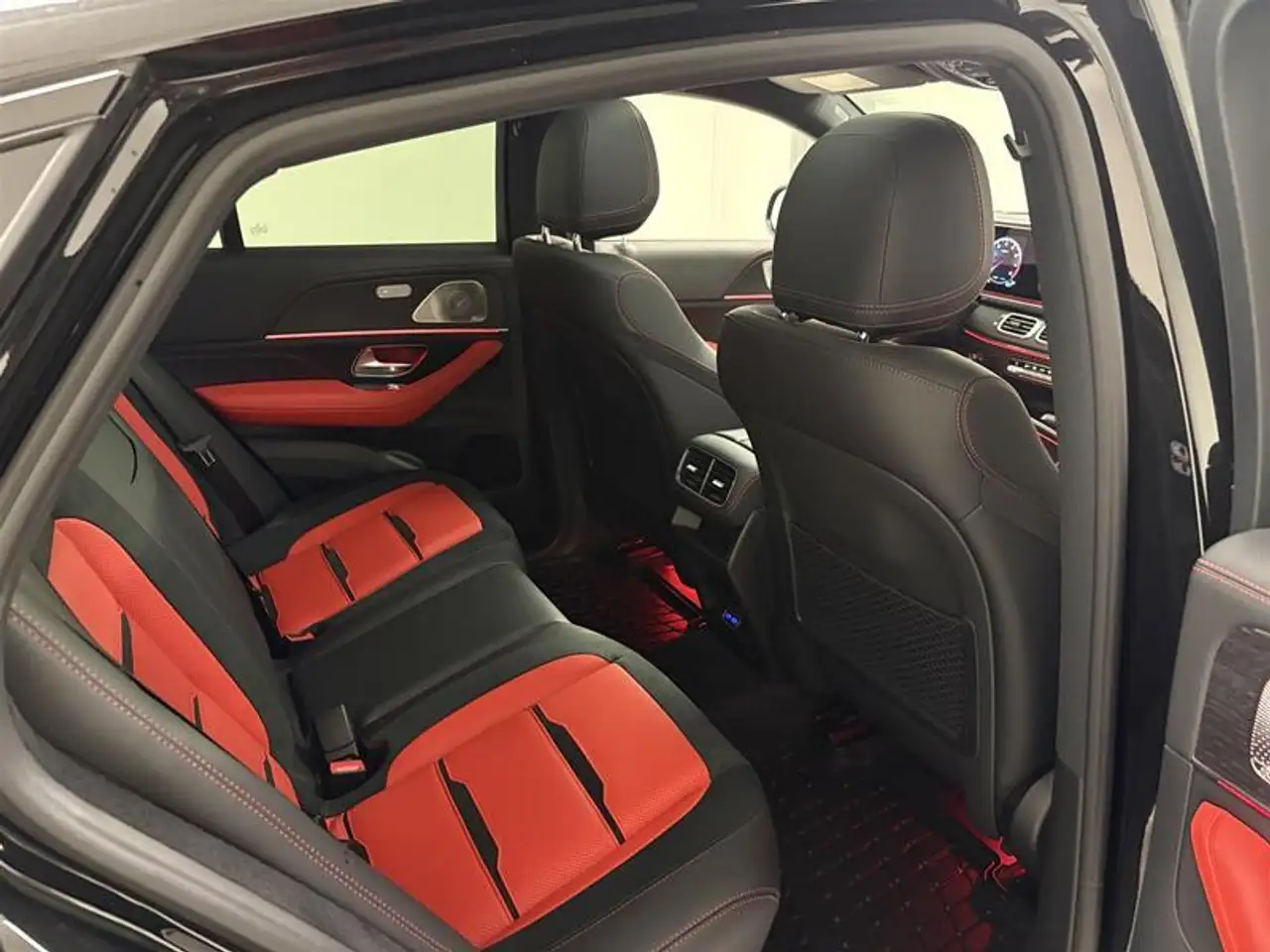 Mercedes-Benz GLE снимка Mercedes-Benz GLE
