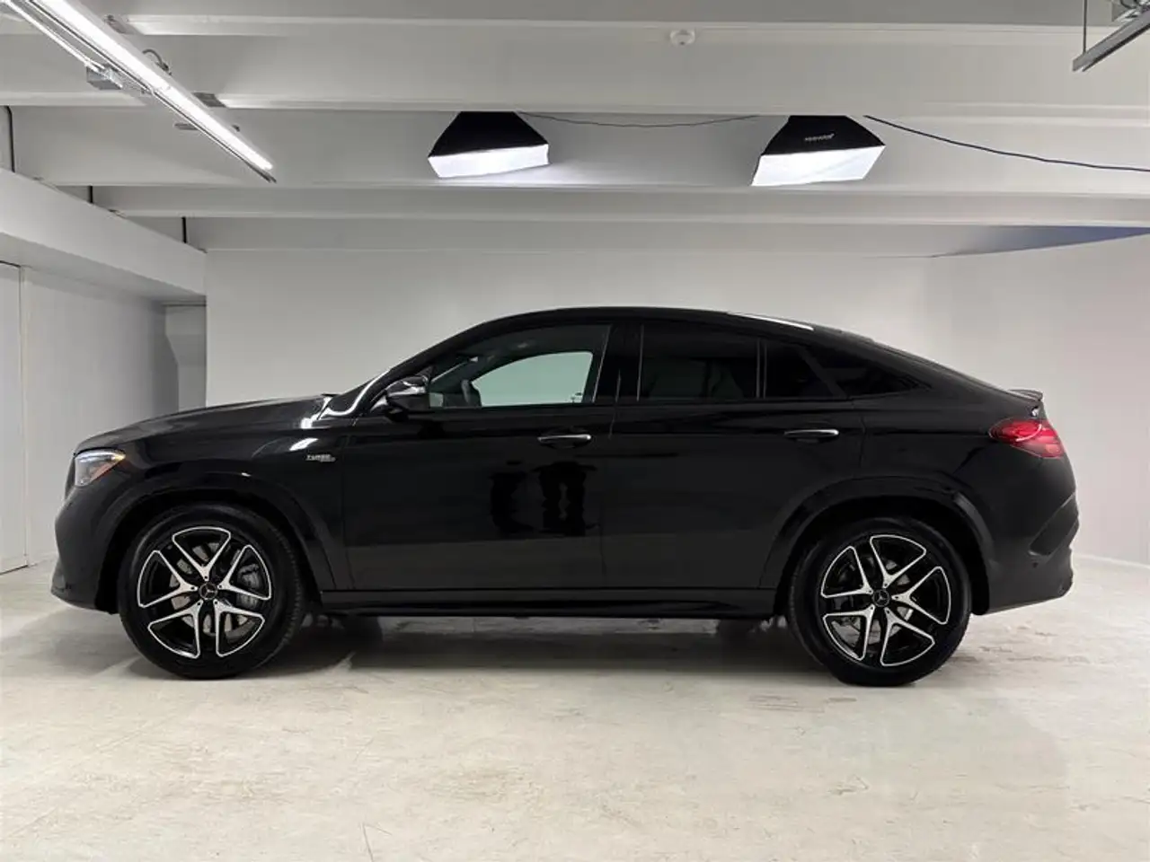 Mercedes-Benz GLE снимка Mercedes-Benz GLE
