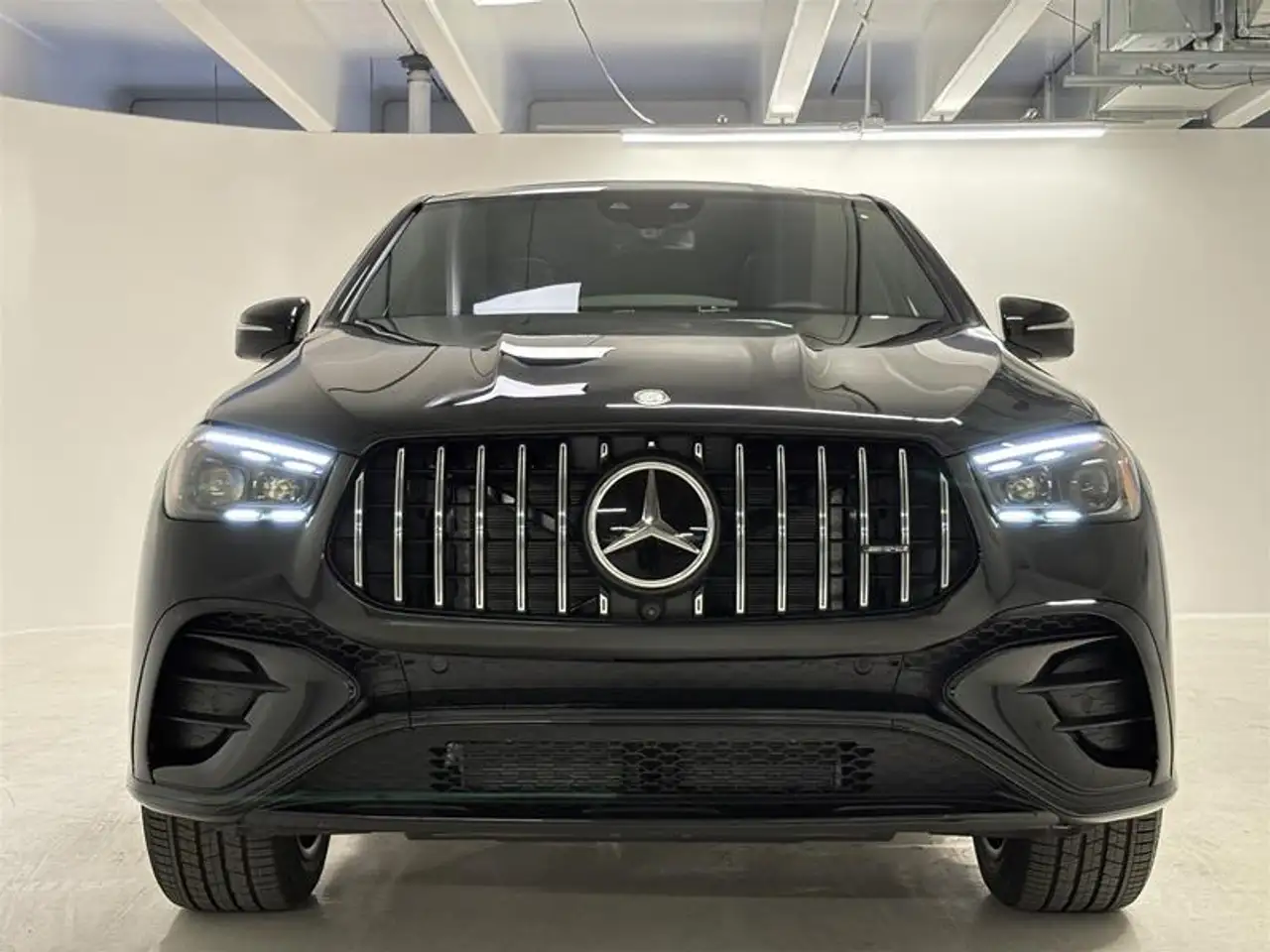 Mercedes-Benz GLE снимка Mercedes-Benz GLE