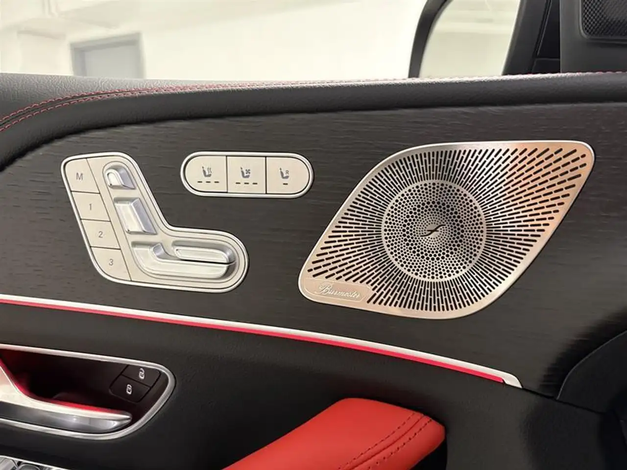 Mercedes-Benz GLE снимка Mercedes-Benz GLE