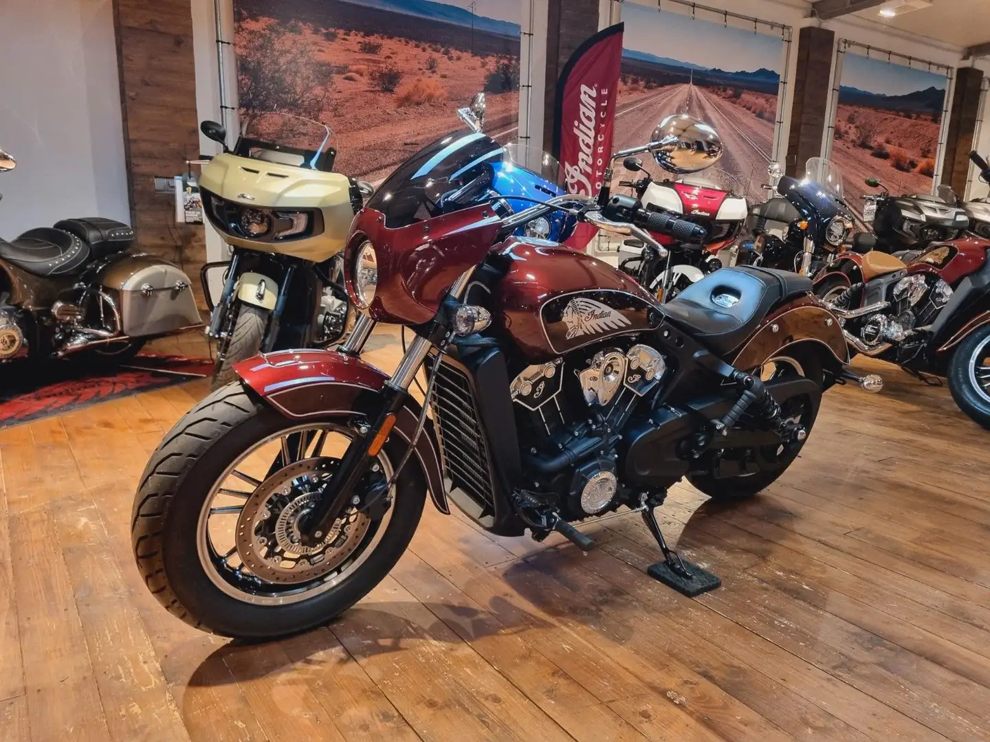 Indian Scout Extras" 100 Jahre (EUR 250/4,99 %) Rouge - 2