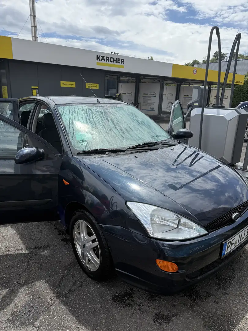 Ford Focus - 1